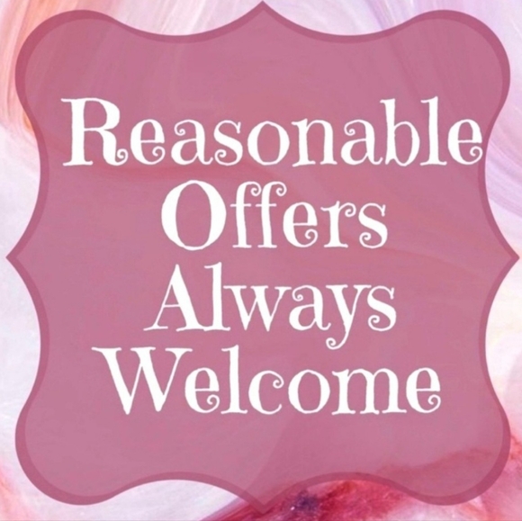 Avocado Green Grecian-style Urn - Picture 5 of 5